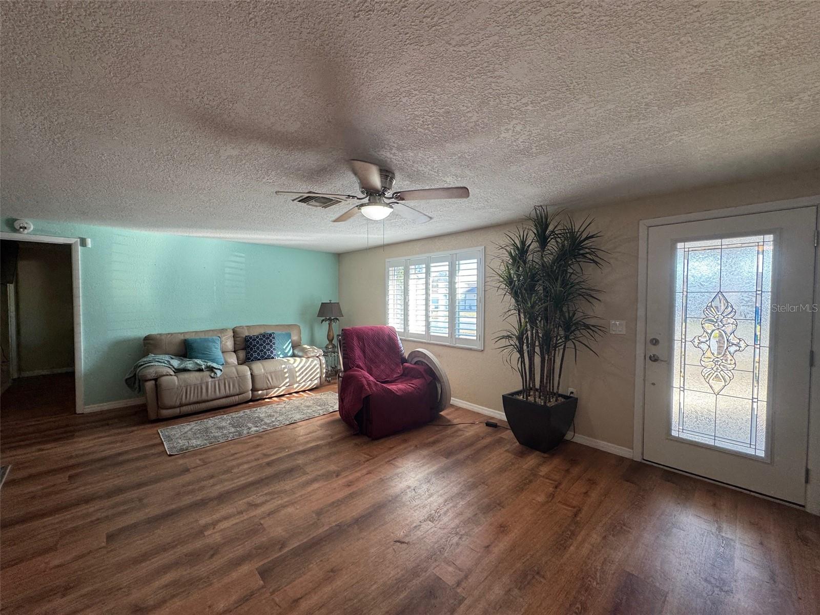 Image 3 of 13 For 7833 Teal Drive