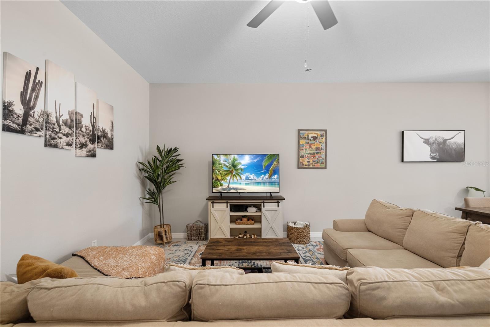 Image 4 of 44 For 14042 Weddington Terrace