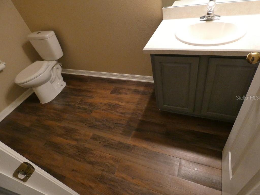 Image 14 of 33 For 19726 Timberbluff Drive