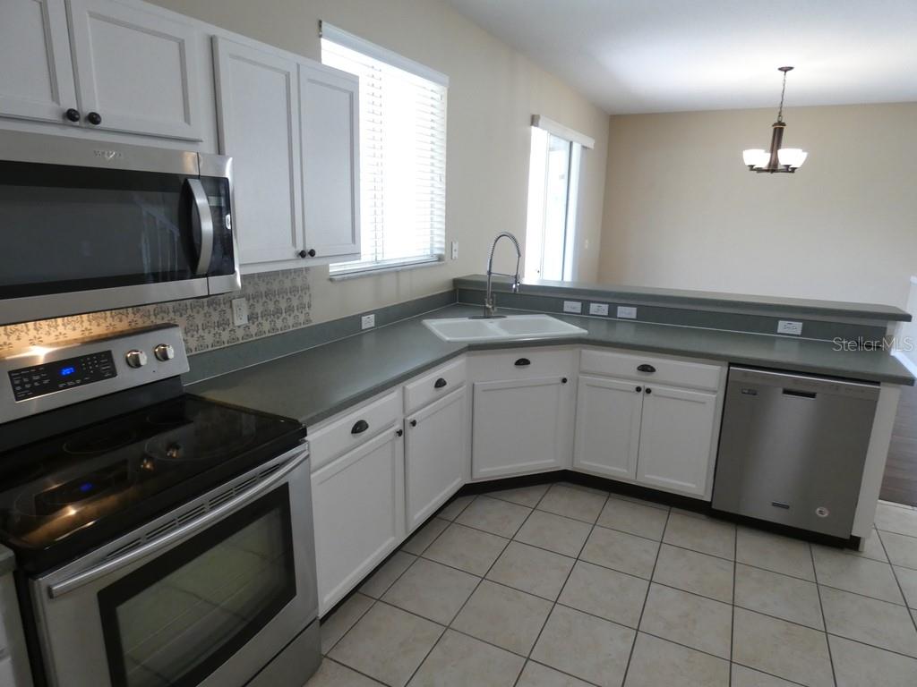 Image 19 of 33 For 19726 Timberbluff Drive