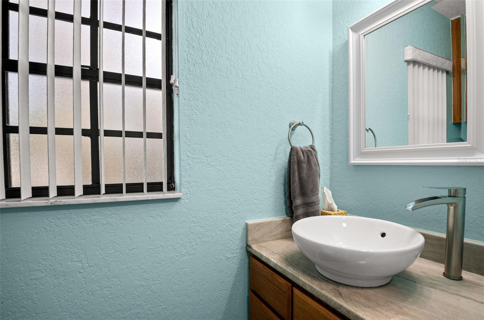 Image 19 of 34 For 12005 Wren Court