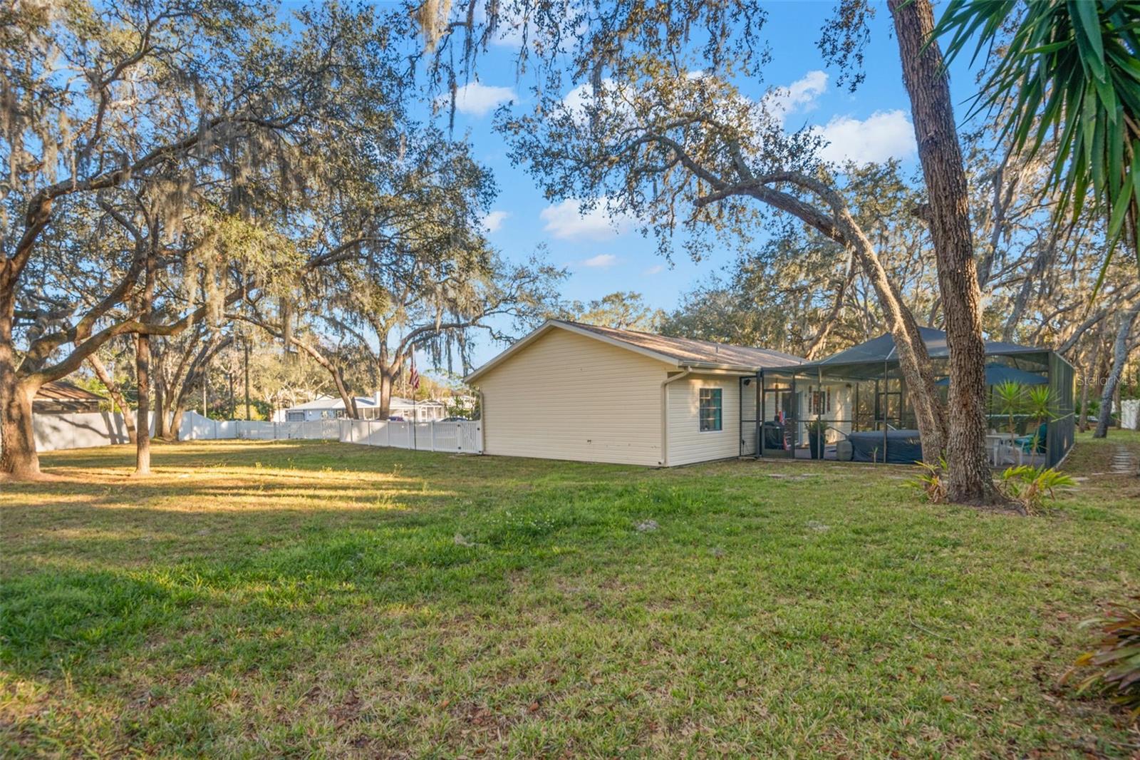 Image 31 of 34 For 12005 Wren Court