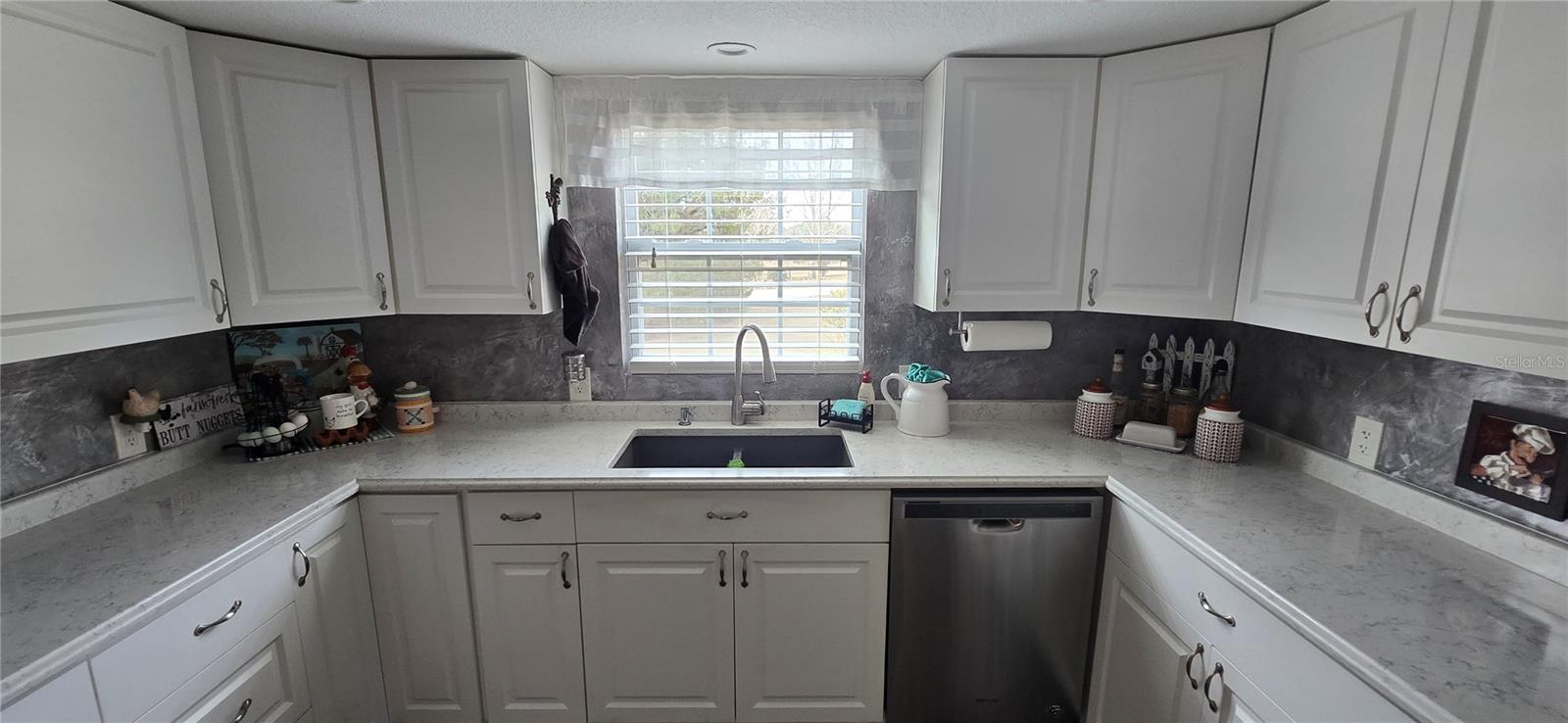 Image 11 of 42 For 20406 Peachtree Lane