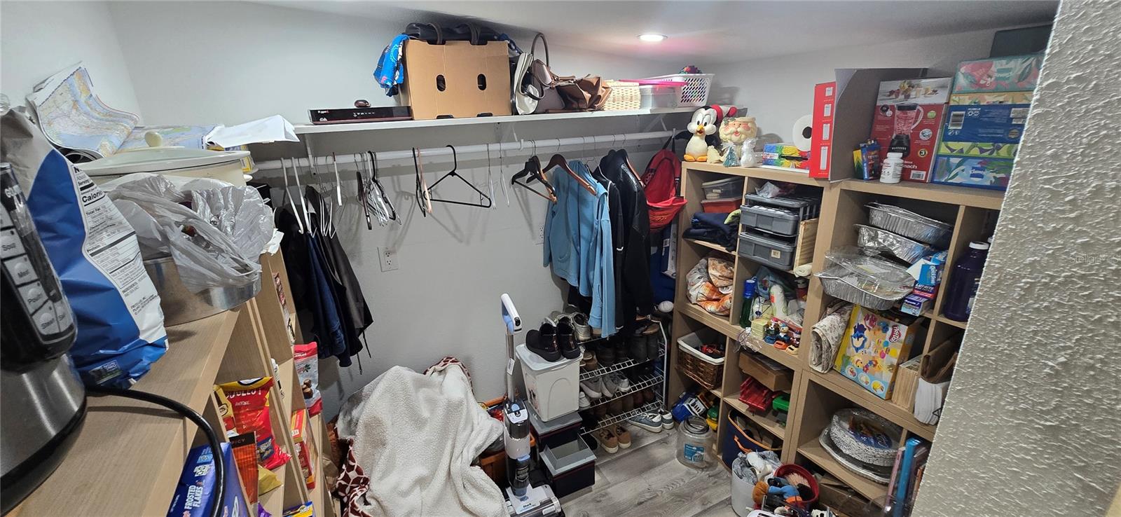 Image 21 of 42 For 20406 Peachtree Lane