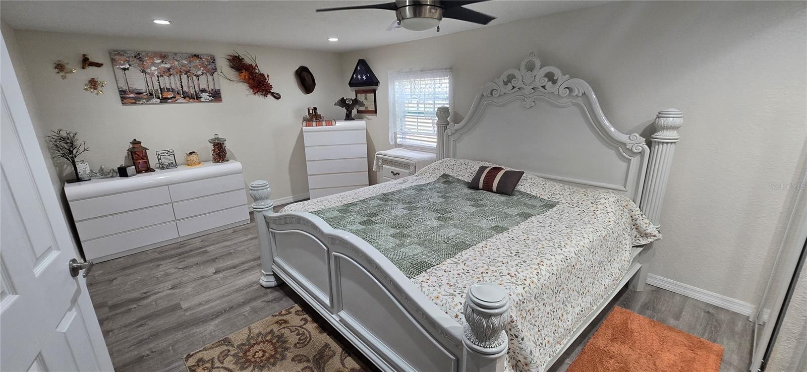 Image 22 of 42 For 20406 Peachtree Lane