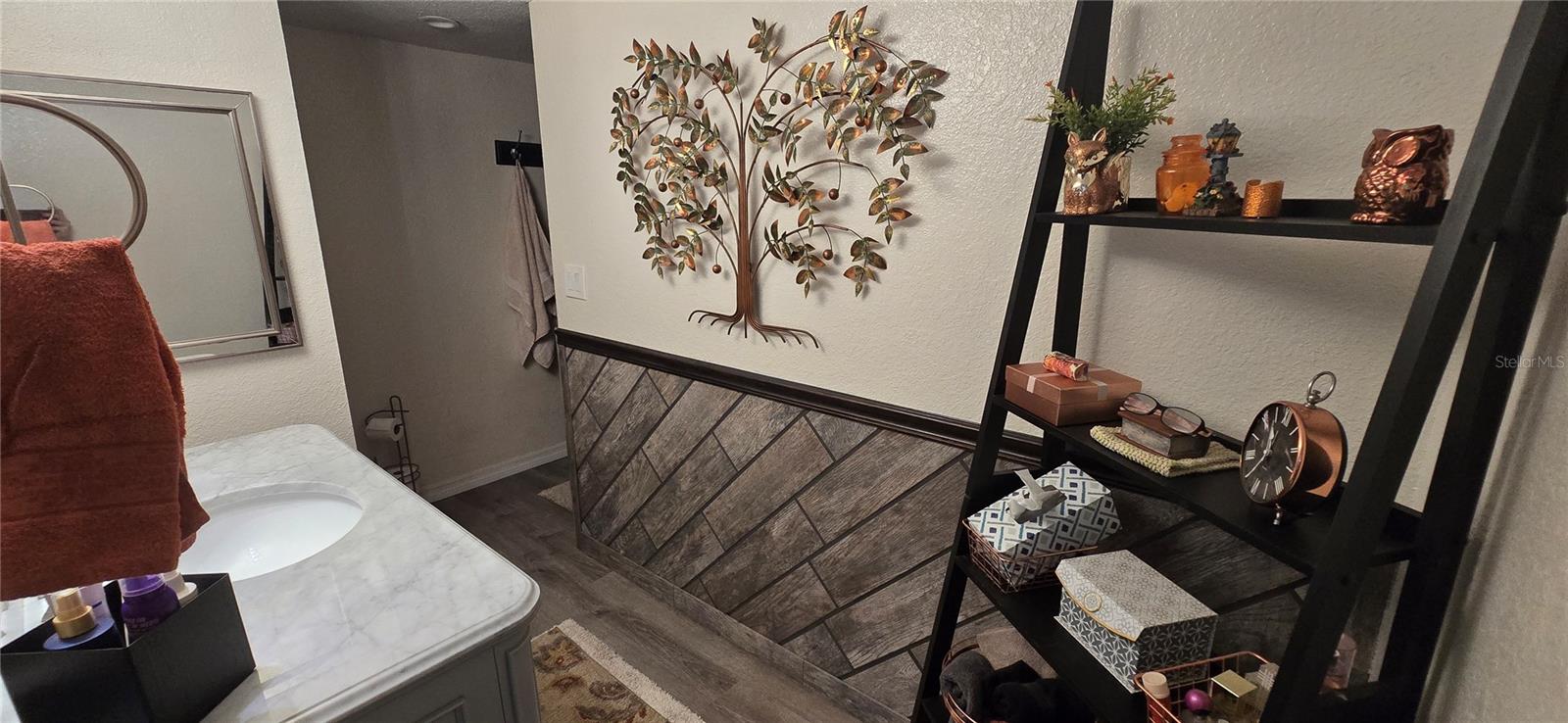 Image 24 of 42 For 20406 Peachtree Lane