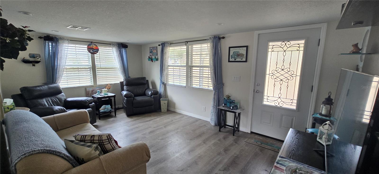 Image 6 of 42 For 20406 Peachtree Lane