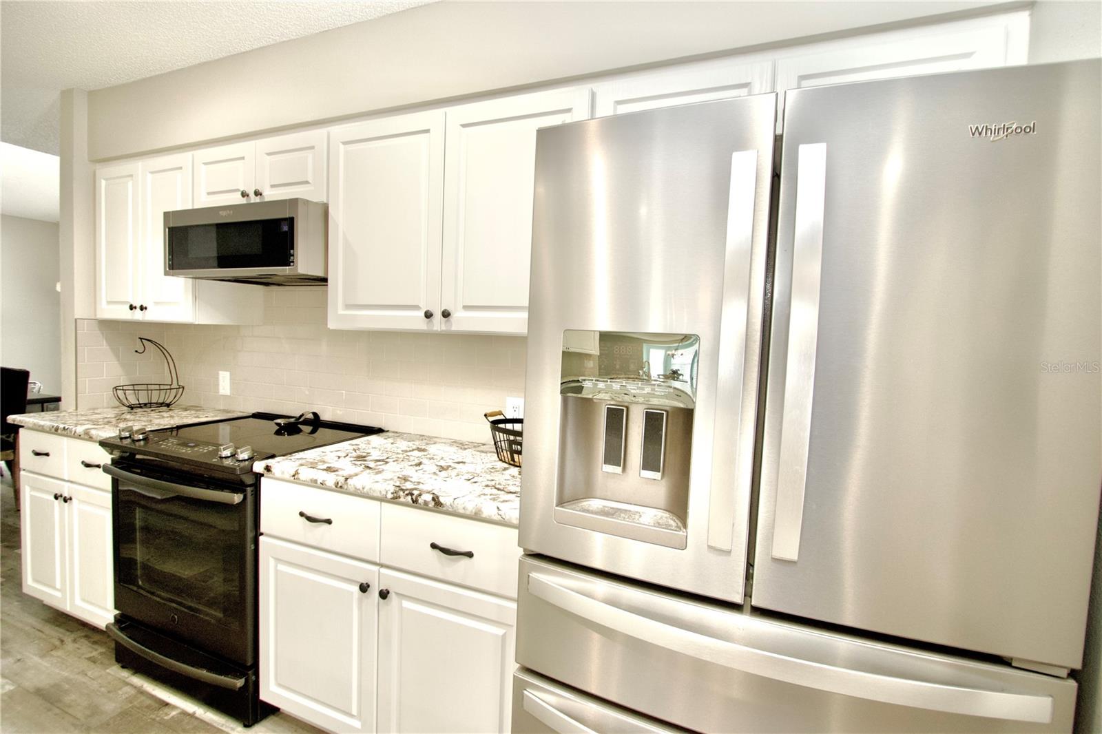 Image 17 of 33 For 6001 Fall River Drive