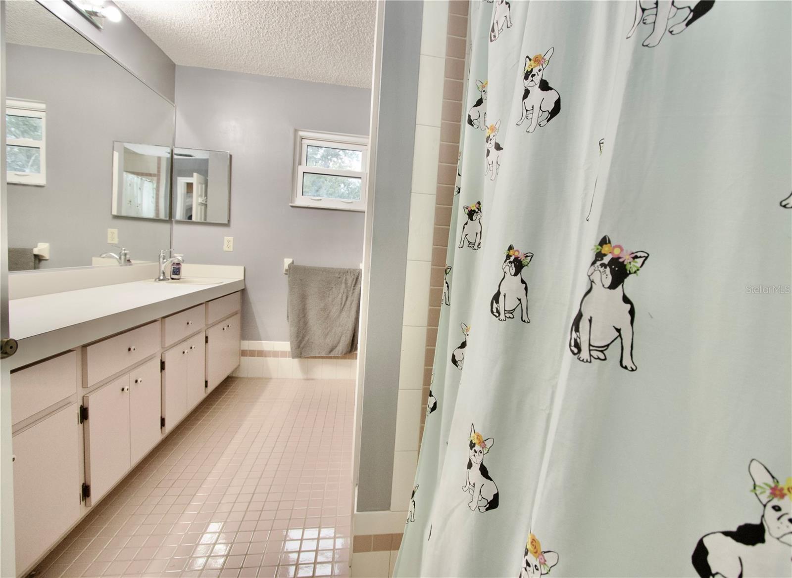 Image 27 of 33 For 6001 Fall River Drive