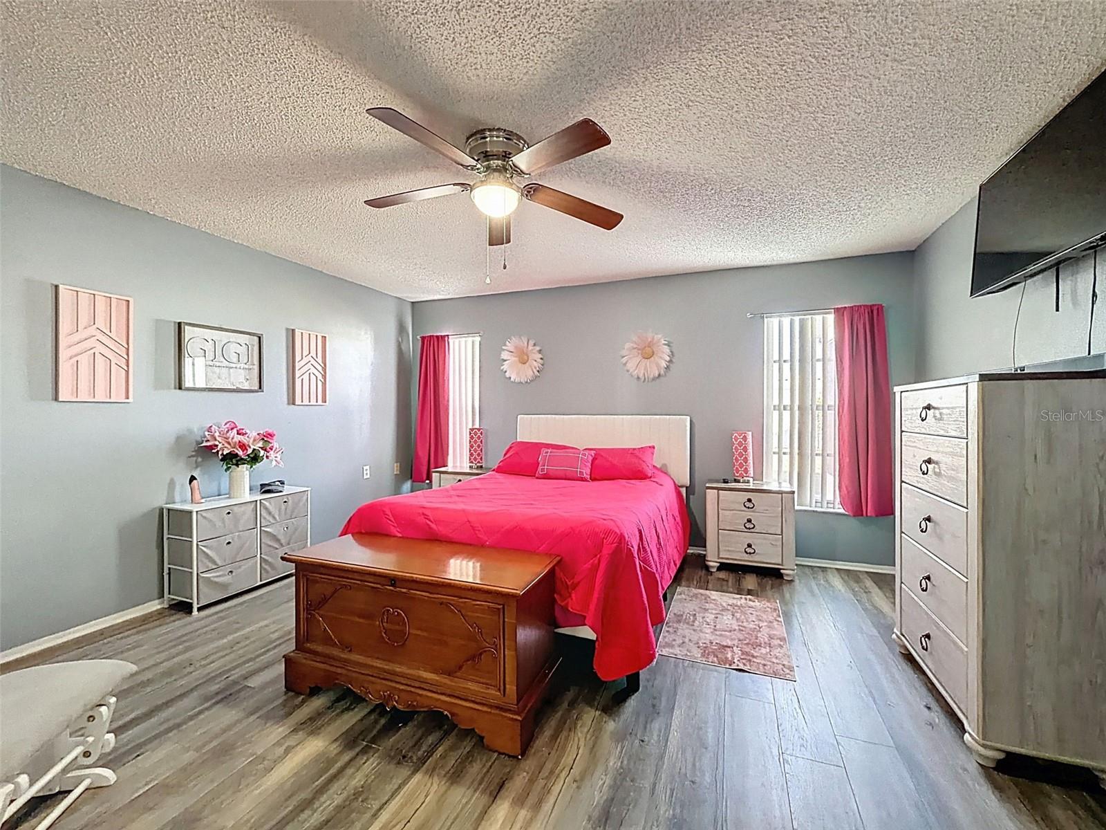 Image 19 of 41 For 10654 Fallen Leaf Lane