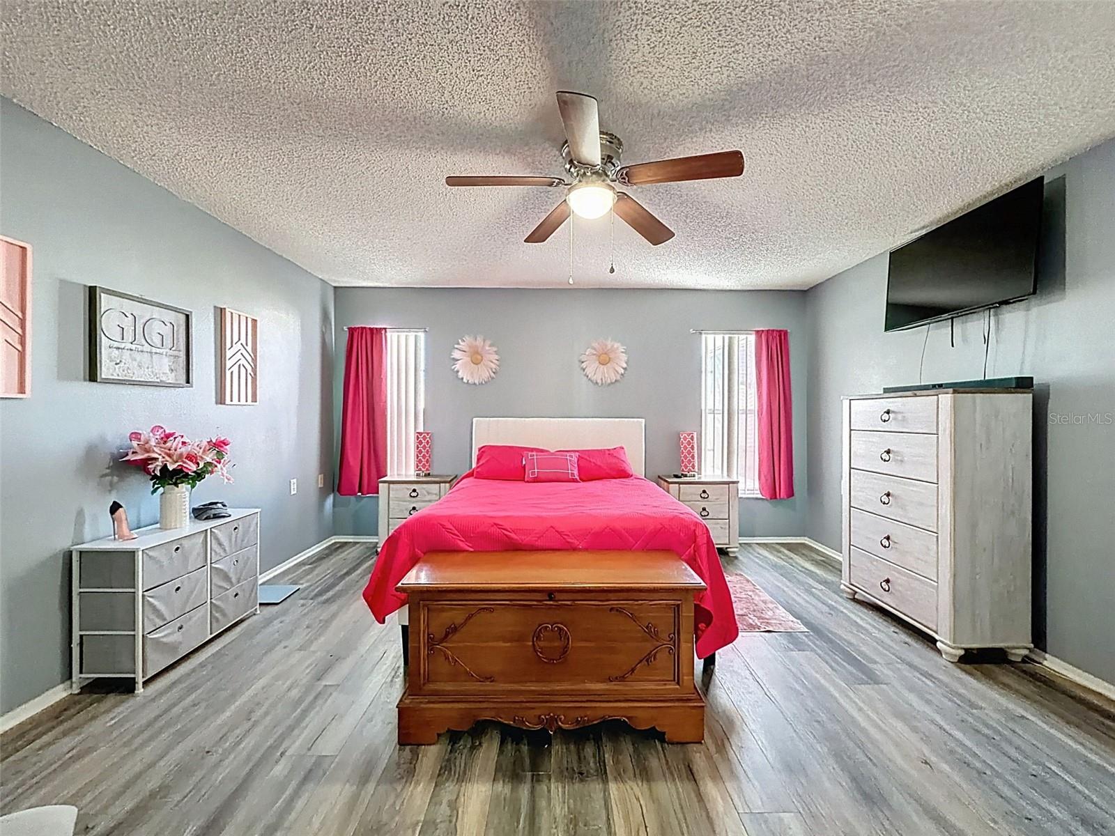 Image 20 of 41 For 10654 Fallen Leaf Lane