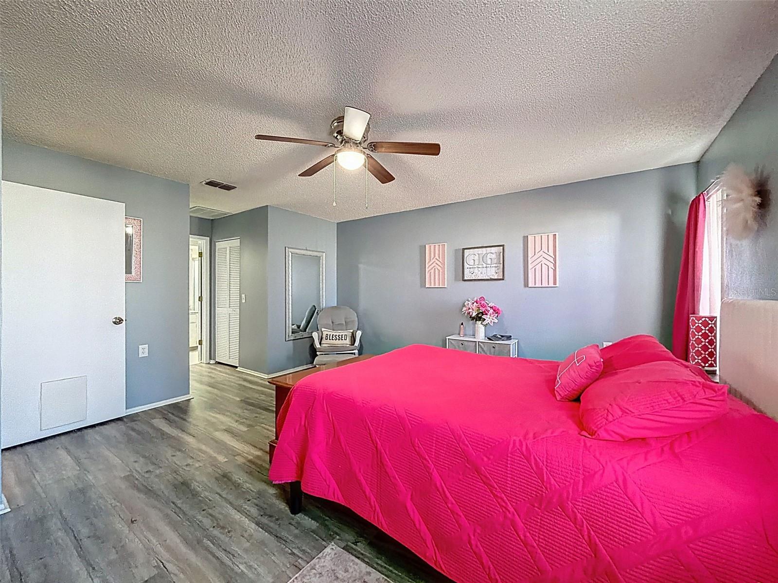 Image 22 of 41 For 10654 Fallen Leaf Lane