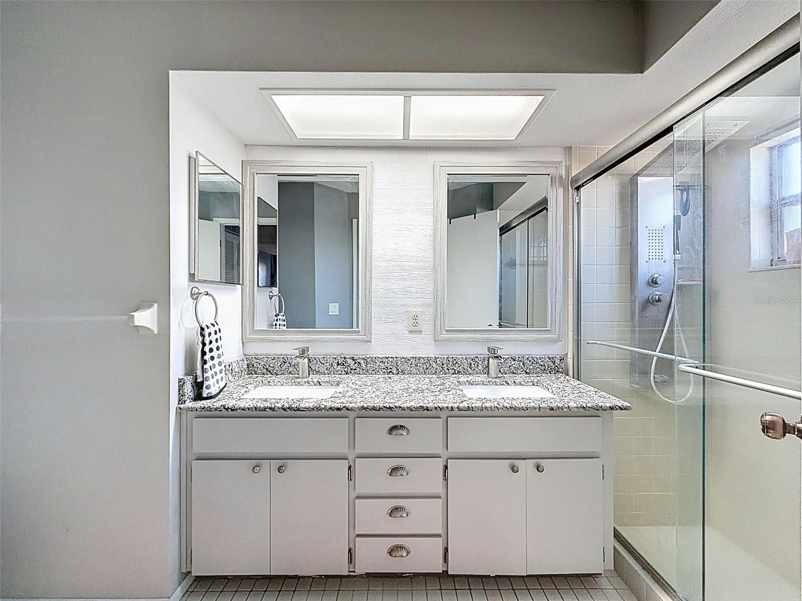 Image 23 of 41 For 10654 Fallen Leaf Lane