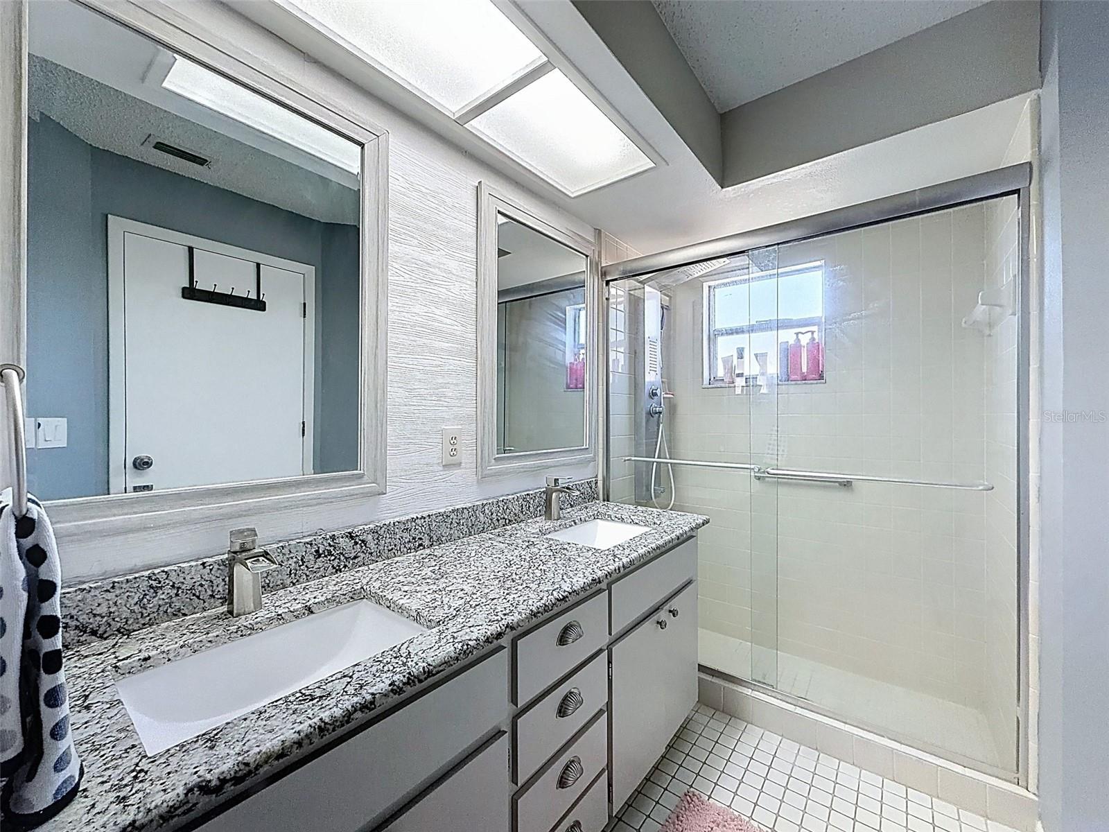 Image 25 of 41 For 10654 Fallen Leaf Lane