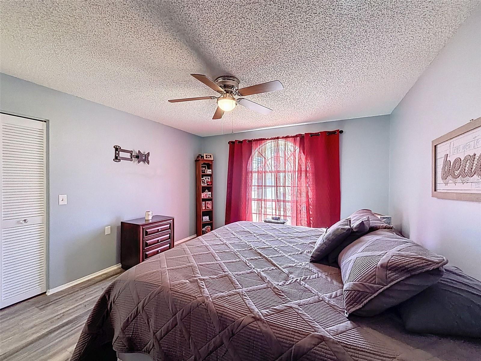 Image 29 of 41 For 10654 Fallen Leaf Lane