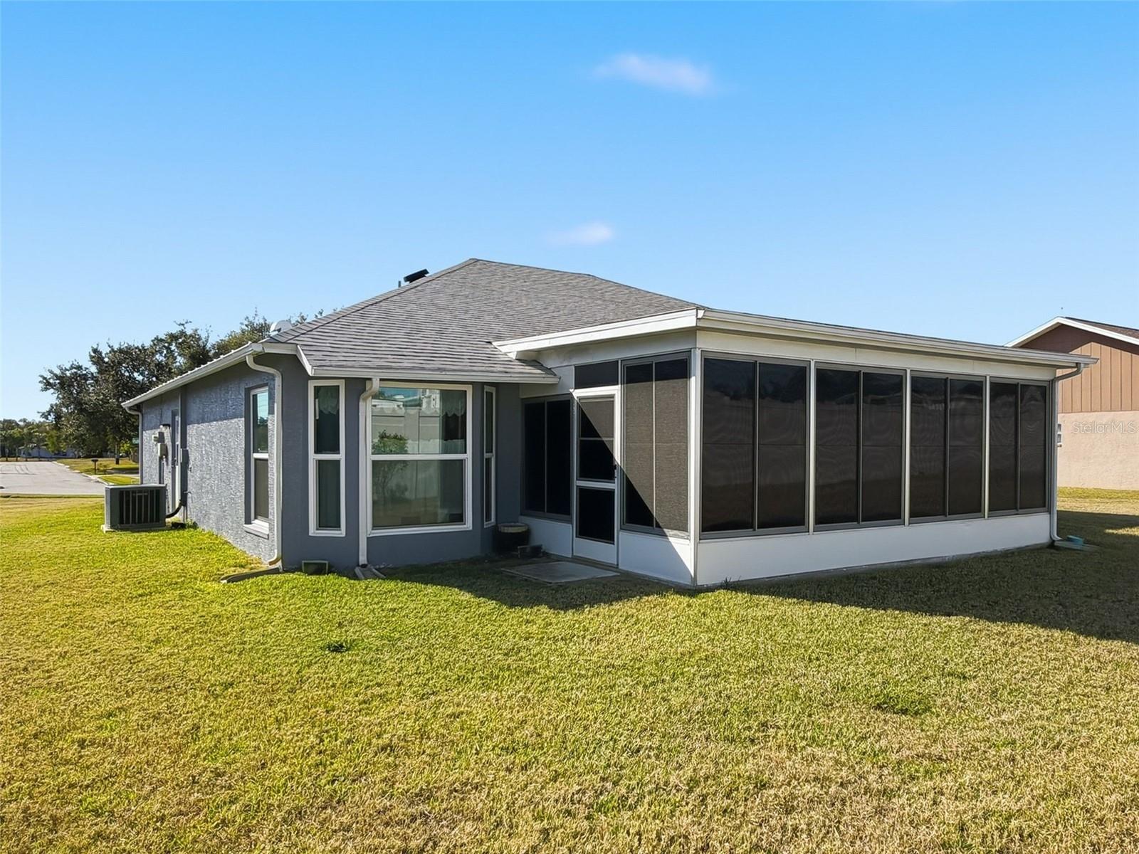 Image 36 of 41 For 10654 Fallen Leaf Lane