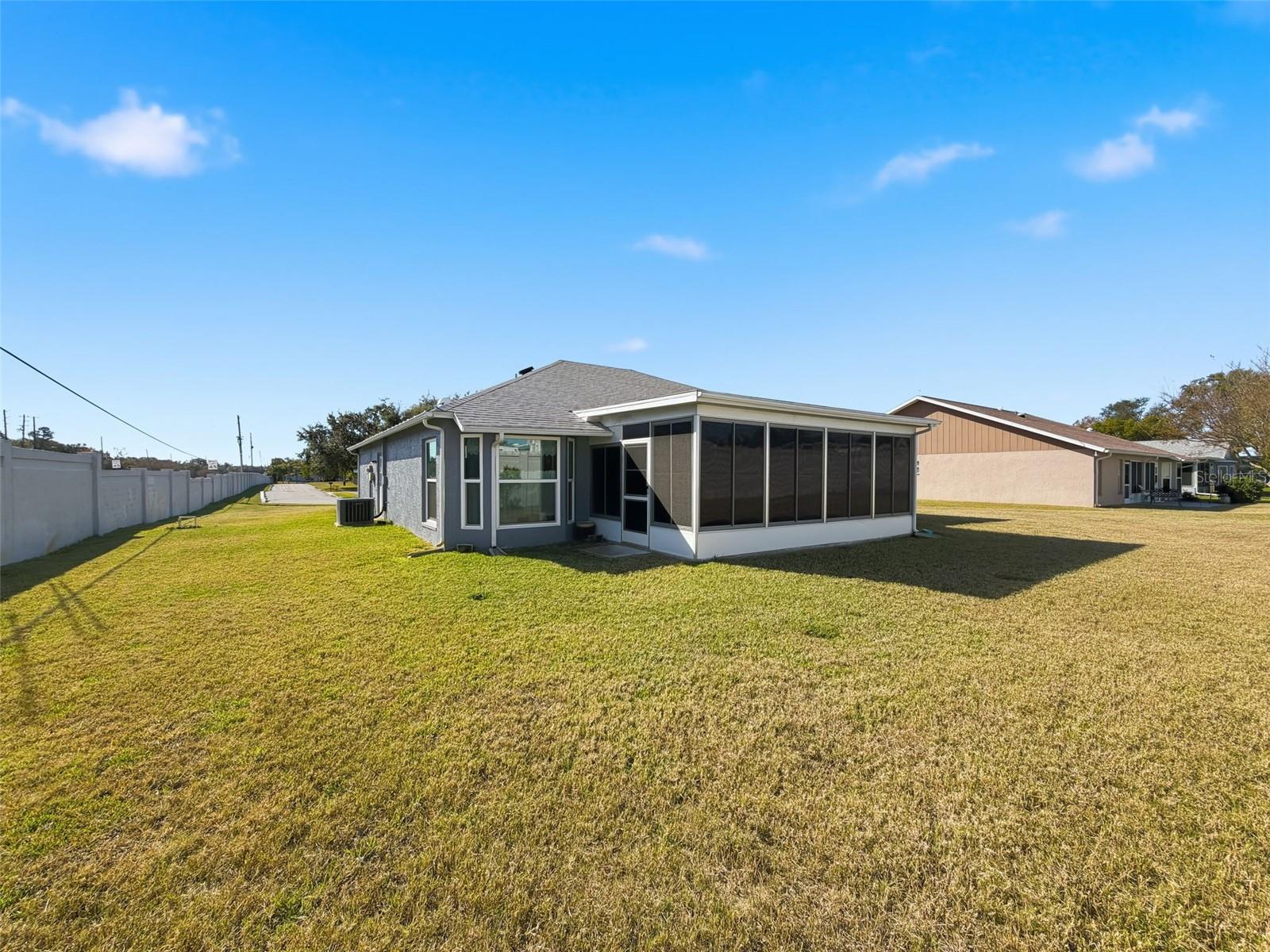 Image 37 of 41 For 10654 Fallen Leaf Lane