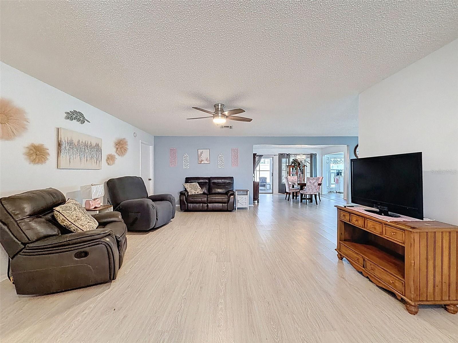 Image 6 of 41 For 10654 Fallen Leaf Lane