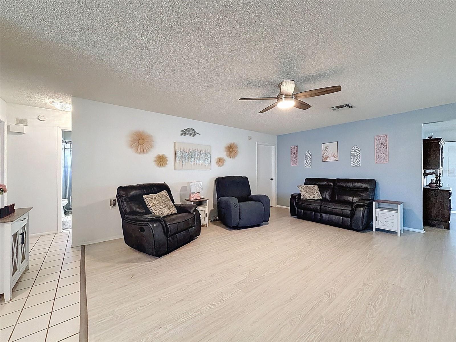 Image 7 of 41 For 10654 Fallen Leaf Lane