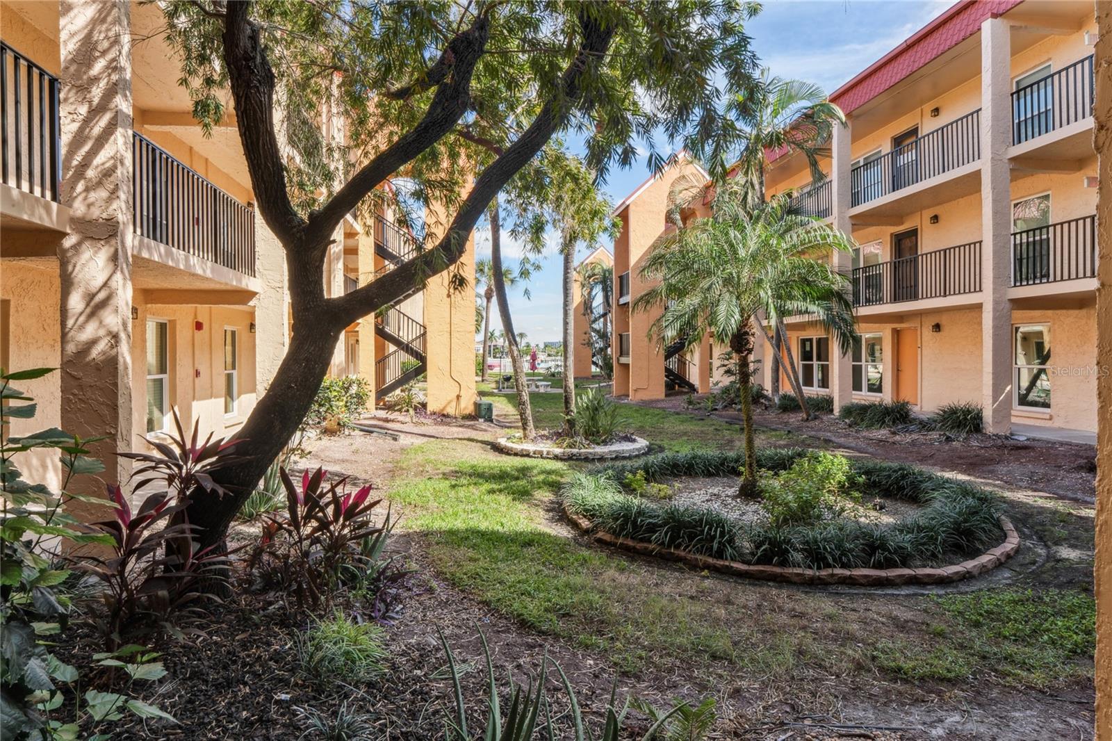 Image 28 of 46 For 8931 Blind Pass Road 355