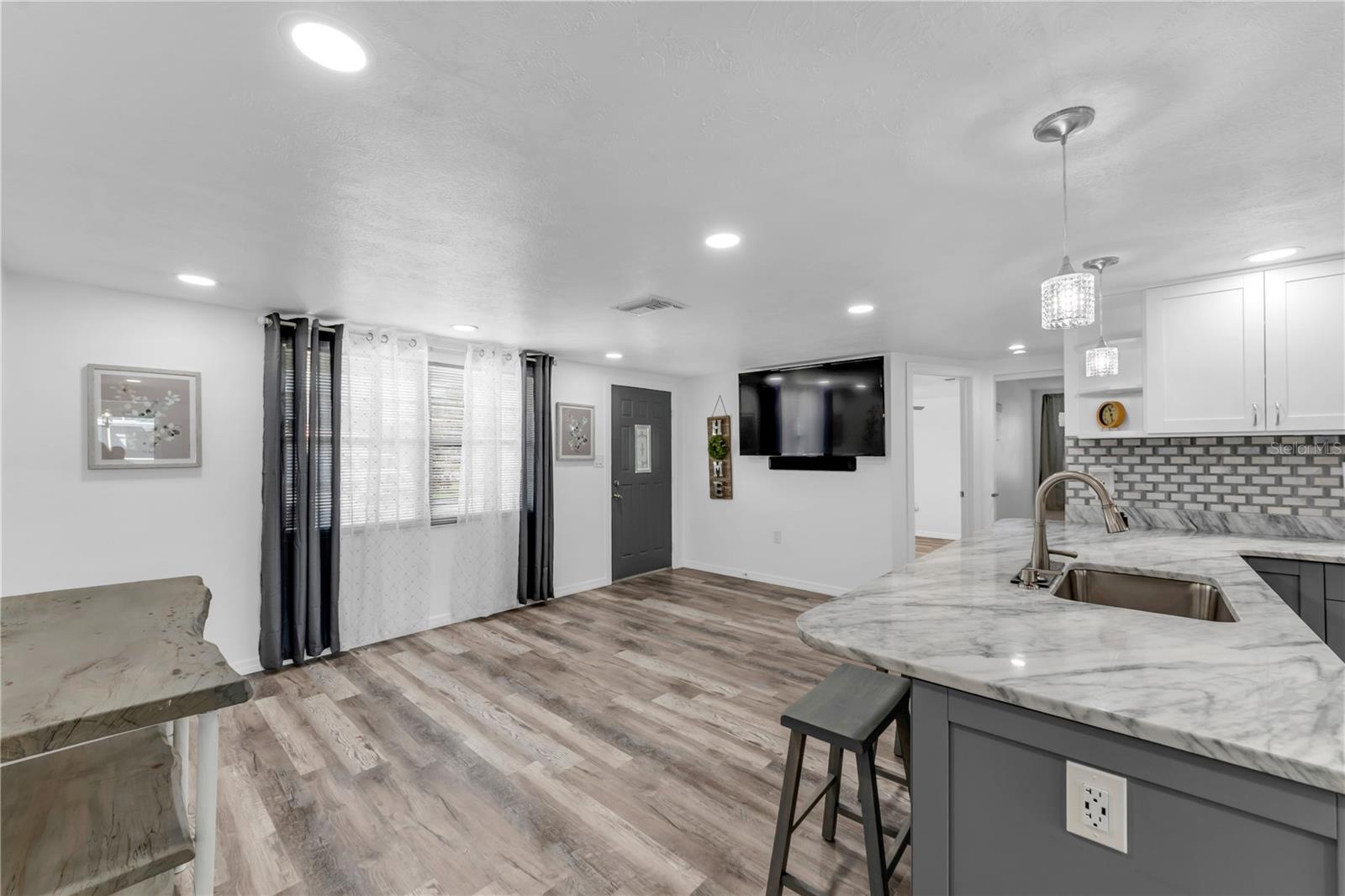 Image 10 of 51 For 3415 Salisbury Drive