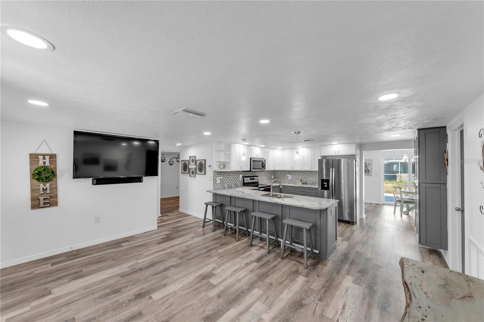 Image 12 of 51 For 3415 Salisbury Drive