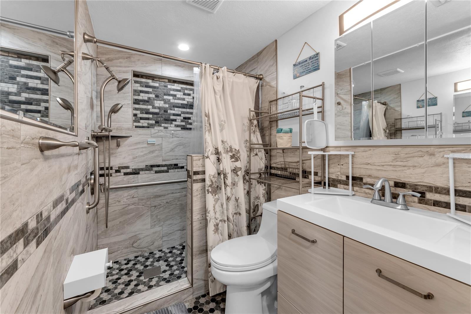 Image 17 of 51 For 3415 Salisbury Drive