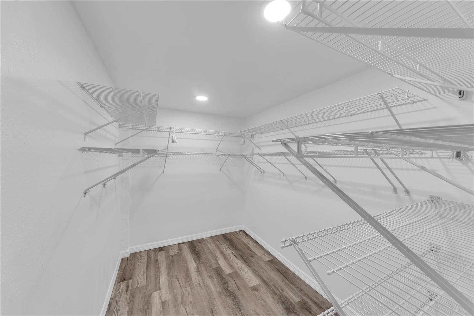 Image 18 of 51 For 3415 Salisbury Drive