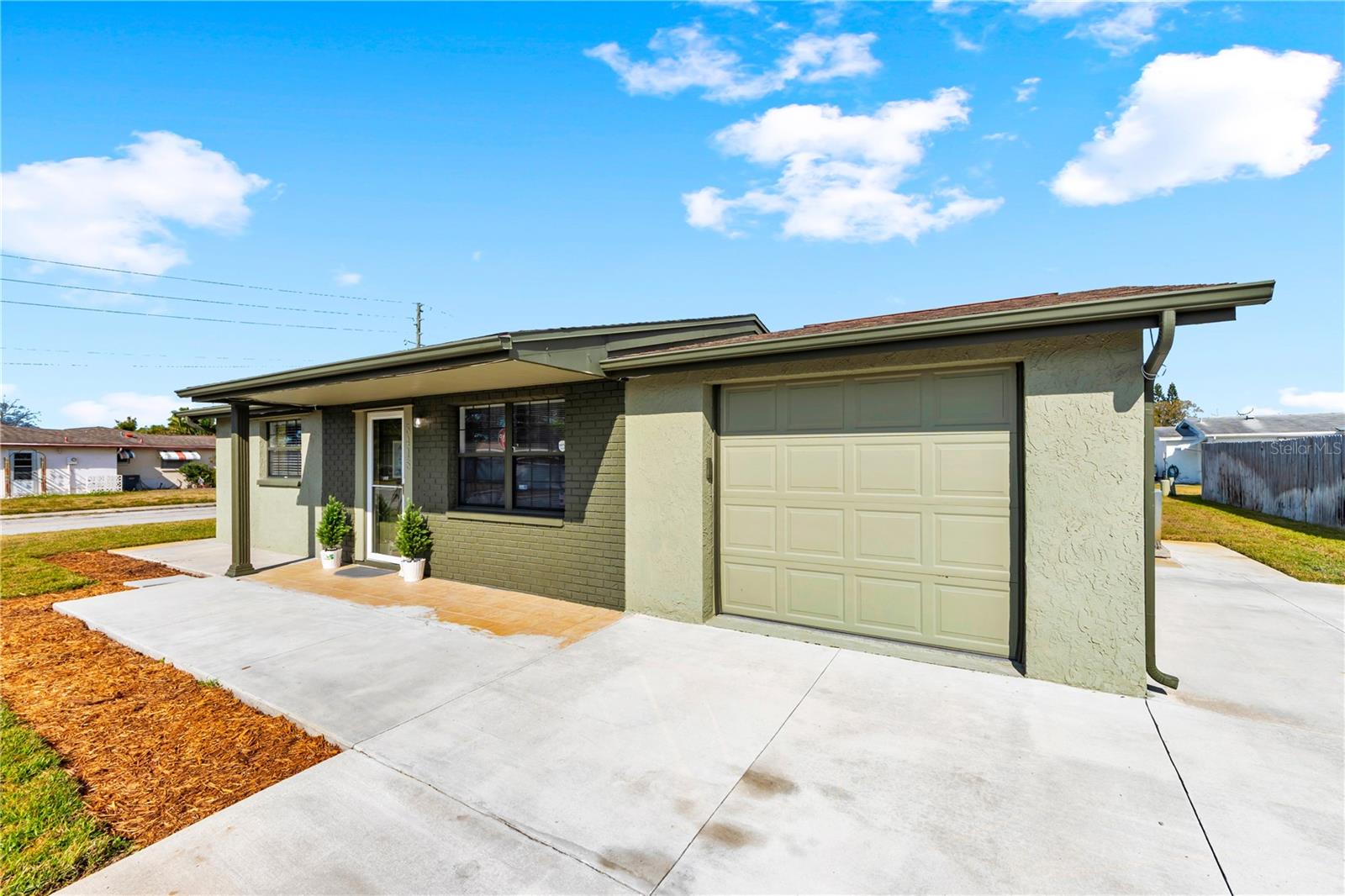 Image 4 of 51 For 3415 Salisbury Drive