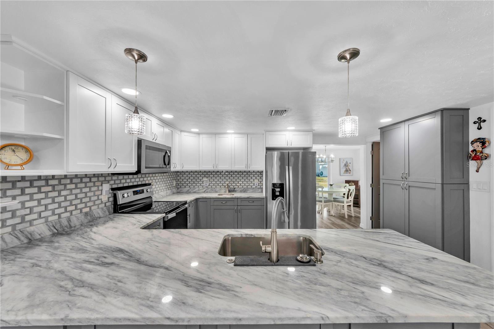 Image 6 of 51 For 3415 Salisbury Drive