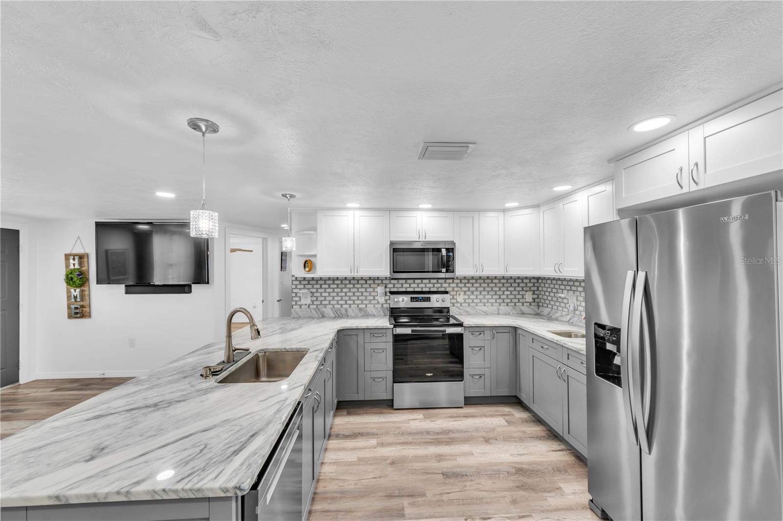 Image 7 of 51 For 3415 Salisbury Drive