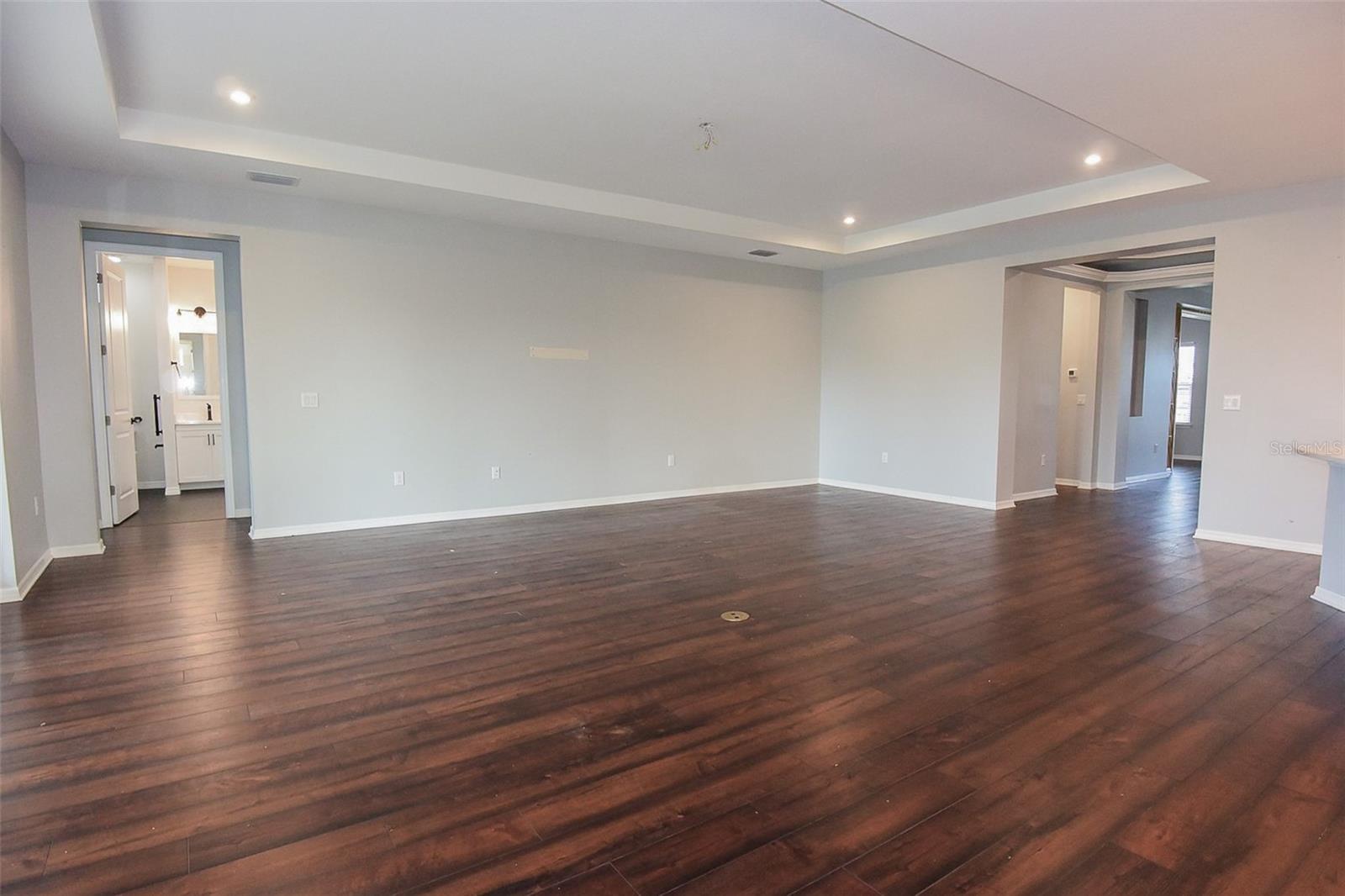 Image 19 of 79 For 6936 Bradbury Circle