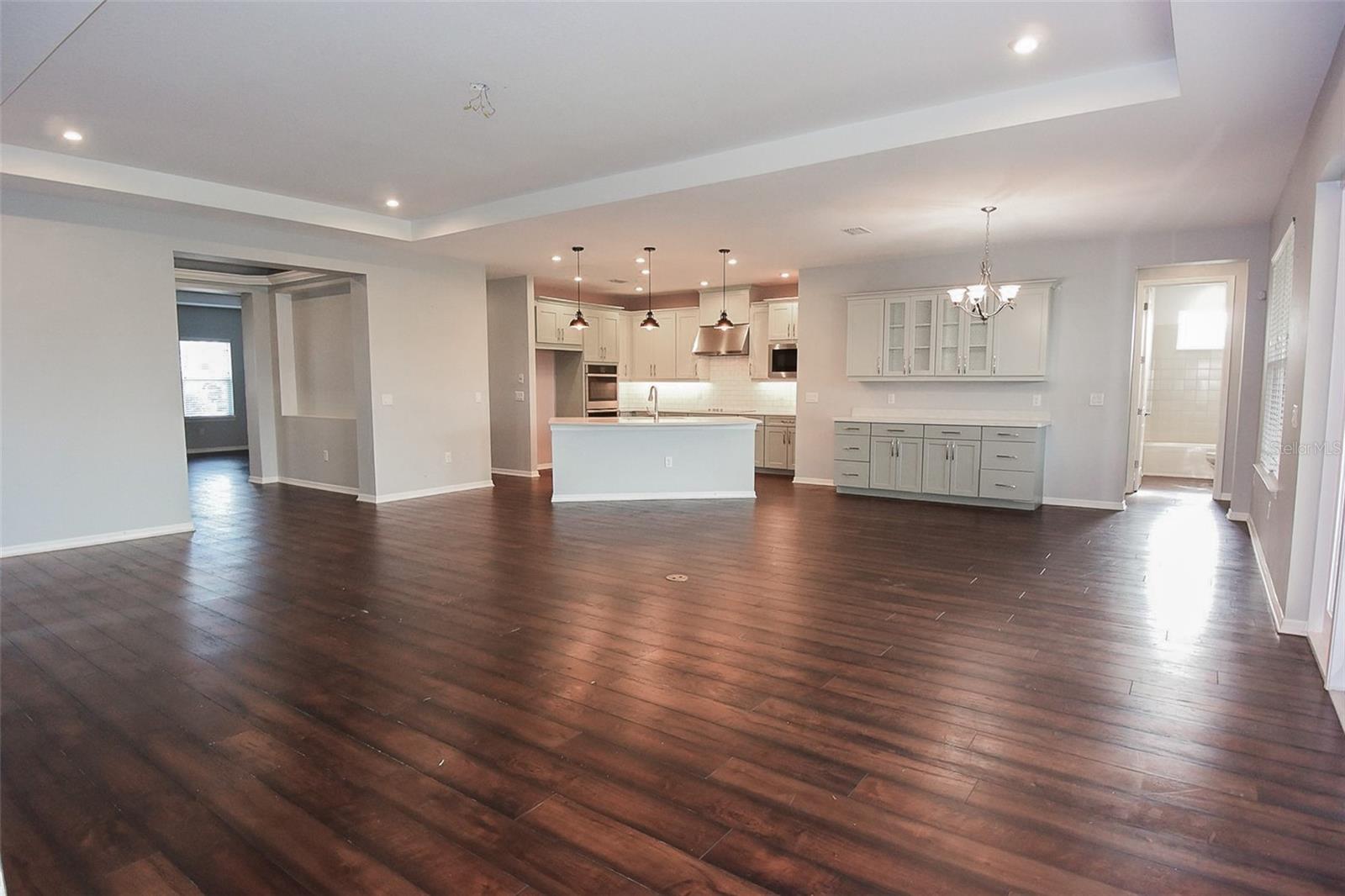 Image 20 of 79 For 6936 Bradbury Circle