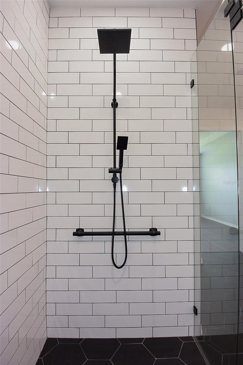 Image 36 of 79 For 6936 Bradbury Circle