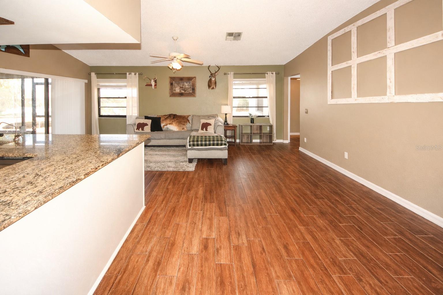 Image 5 of 22 For 13277 Delbarton Street