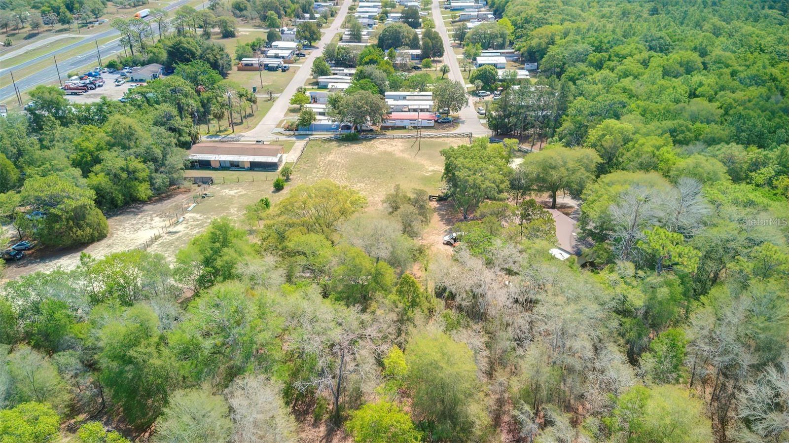 Listing photo id 12 for 29114 Cortez Boulevard