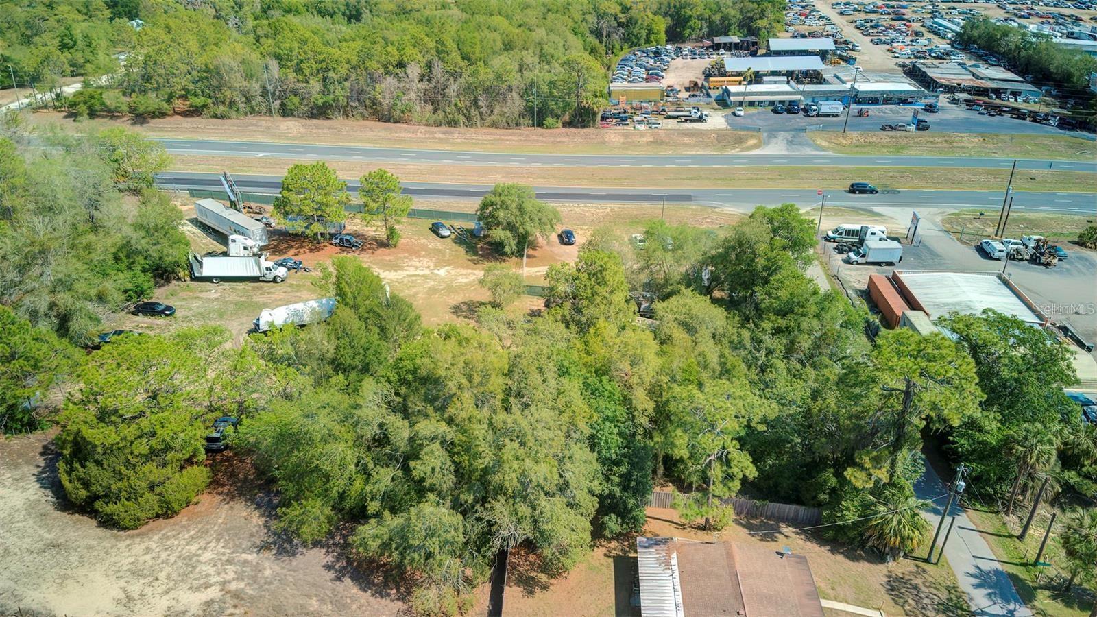 Listing photo id 17 for 29114 Cortez Boulevard