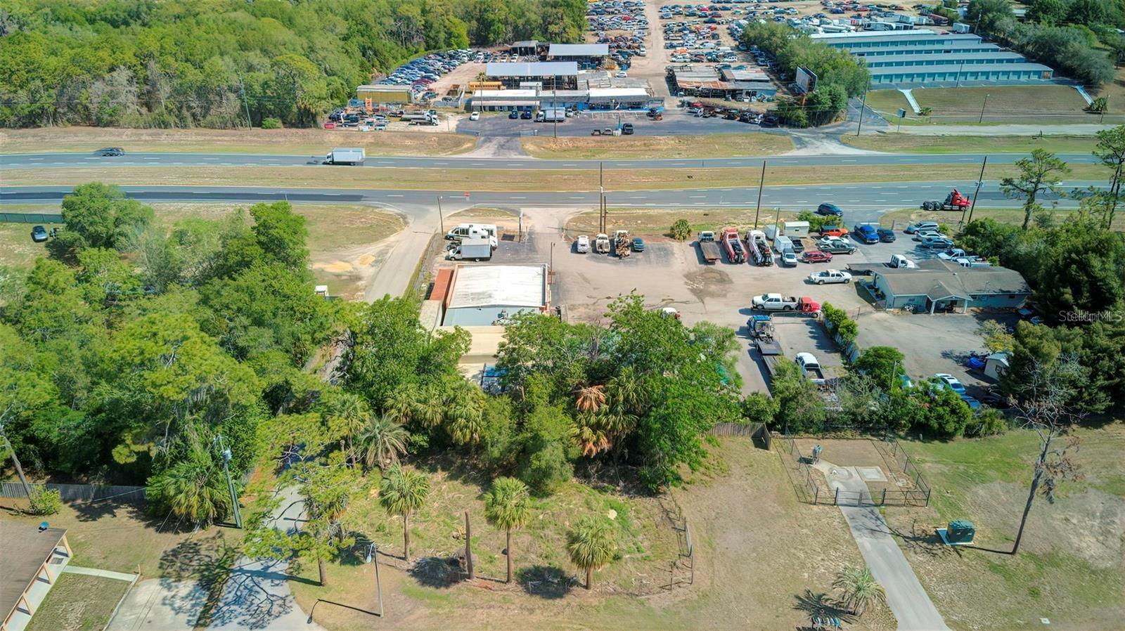 Listing photo id 25 for 29114 Cortez Boulevard