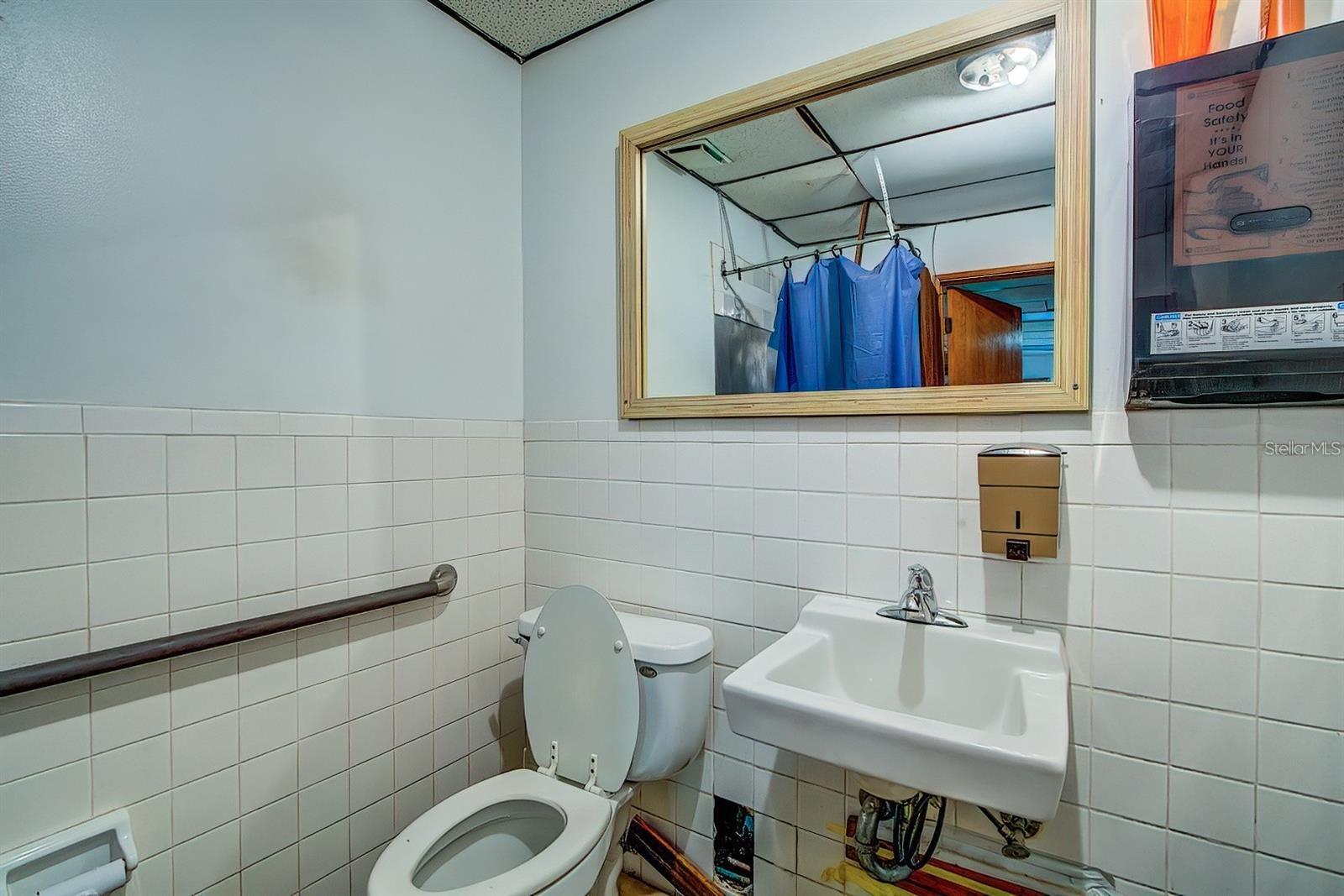 Listing photo id 7 for 29114 Cortez Boulevard