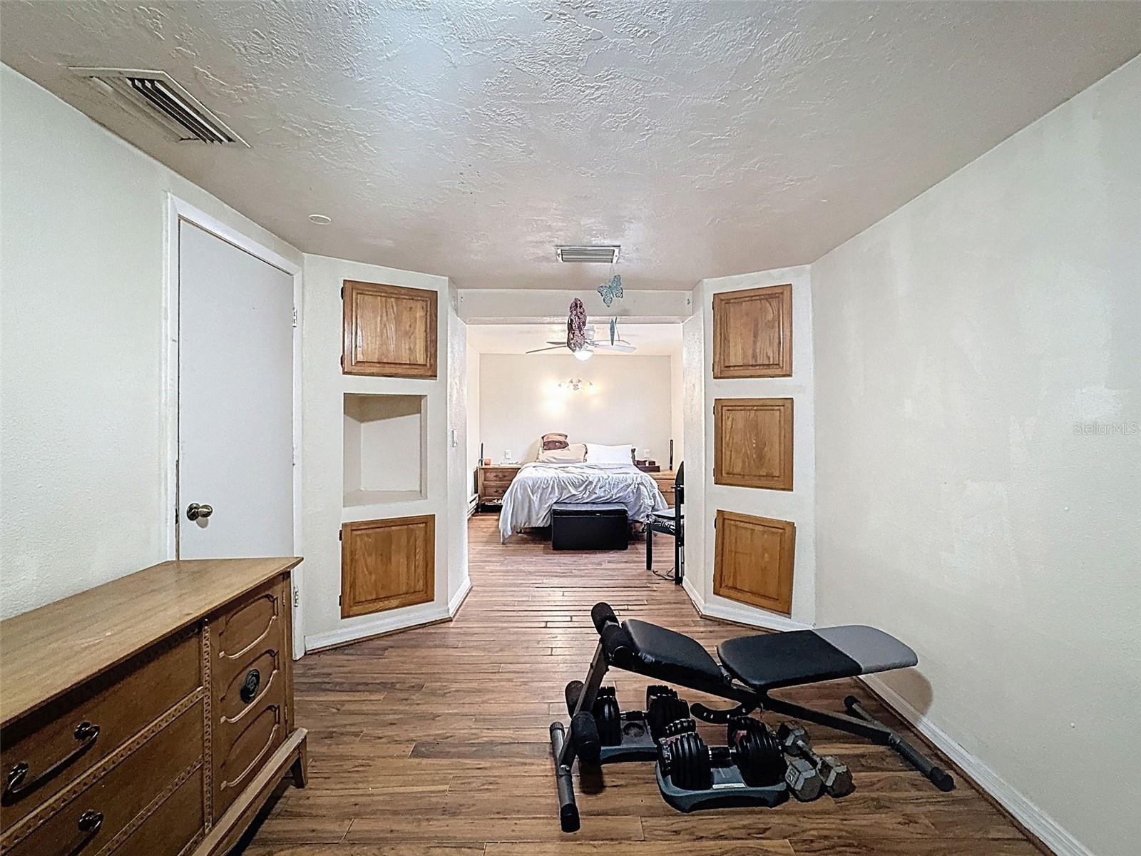 Image 19 of 55 For 12704 Cornell Court