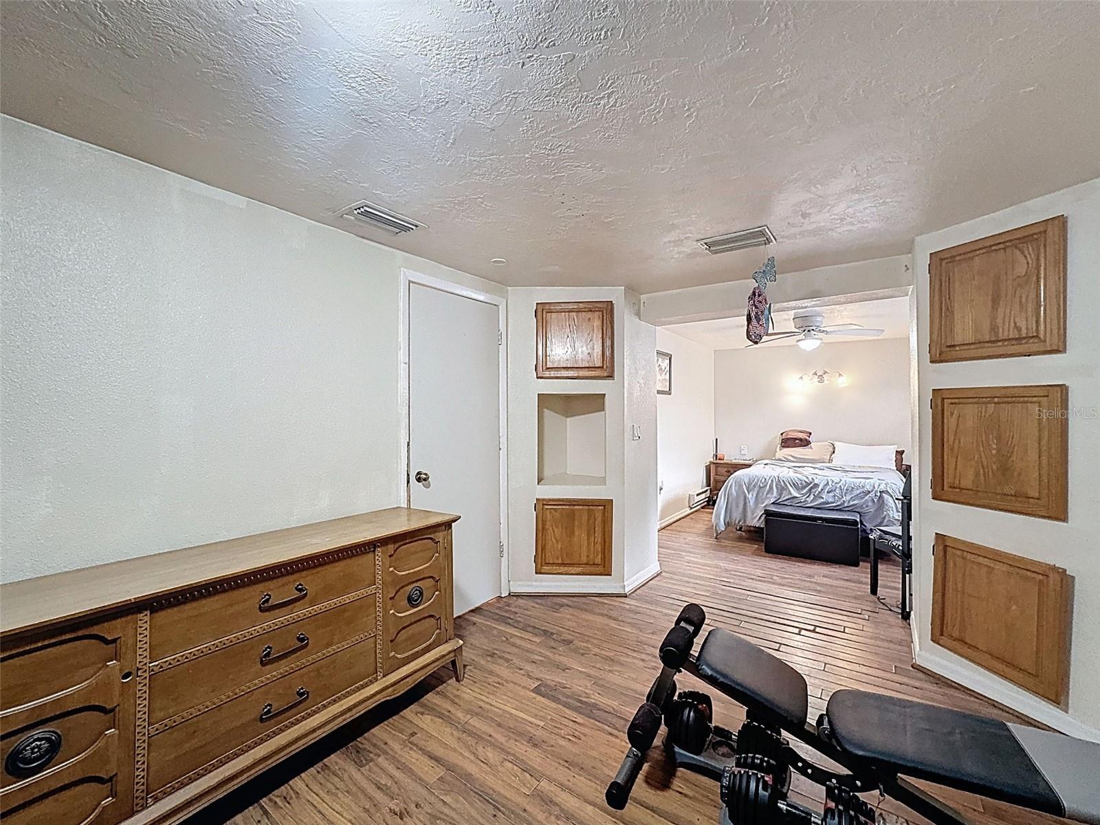 Image 20 of 55 For 12704 Cornell Court