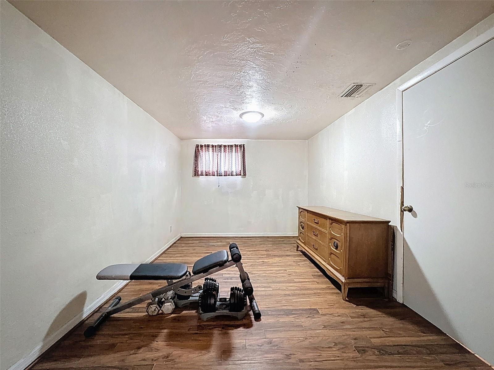 Image 23 of 55 For 12704 Cornell Court