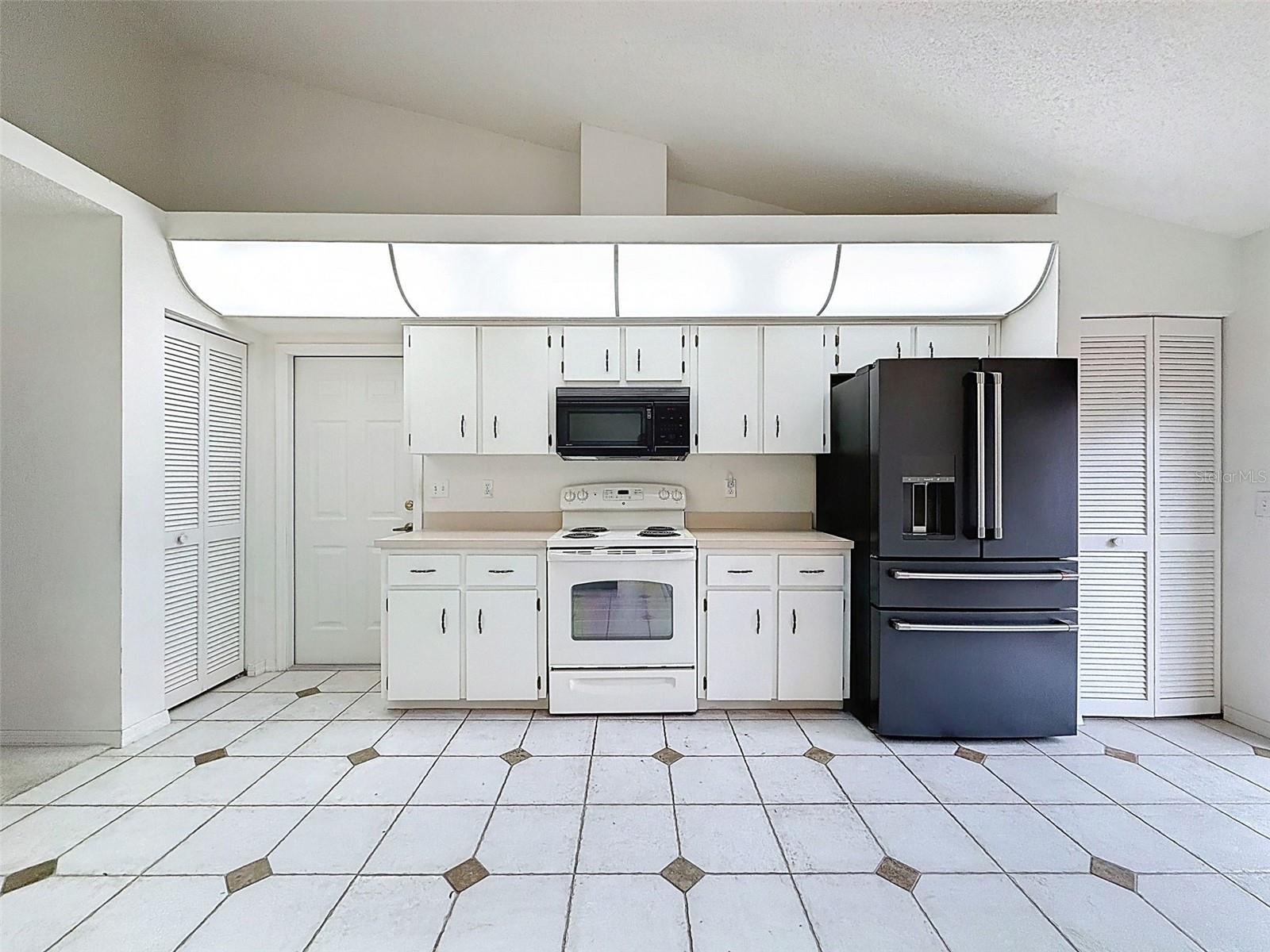 Image 16 of 48 For 14345 Pimberton Drive