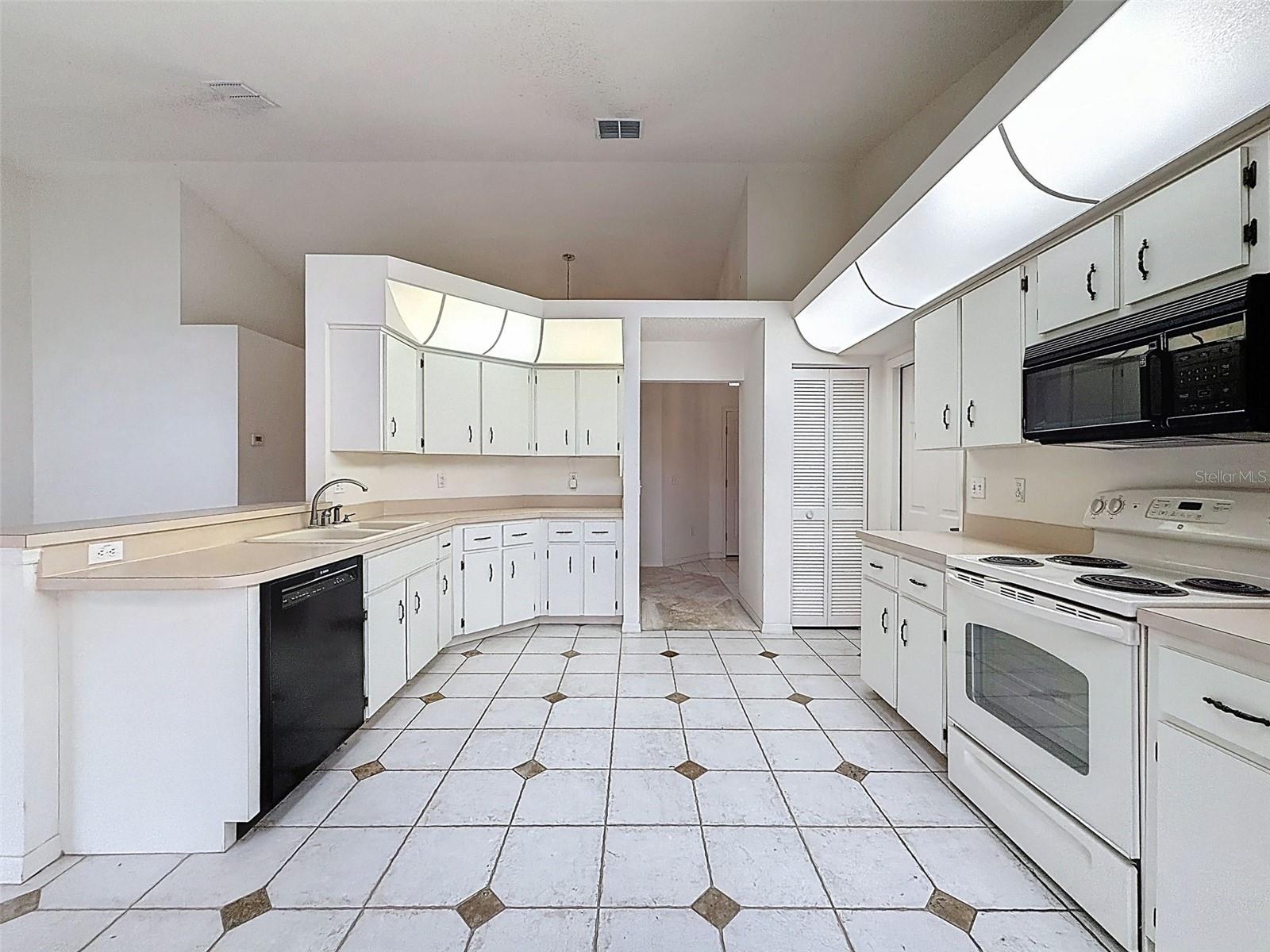 Image 3 of 48 For 14345 Pimberton Drive