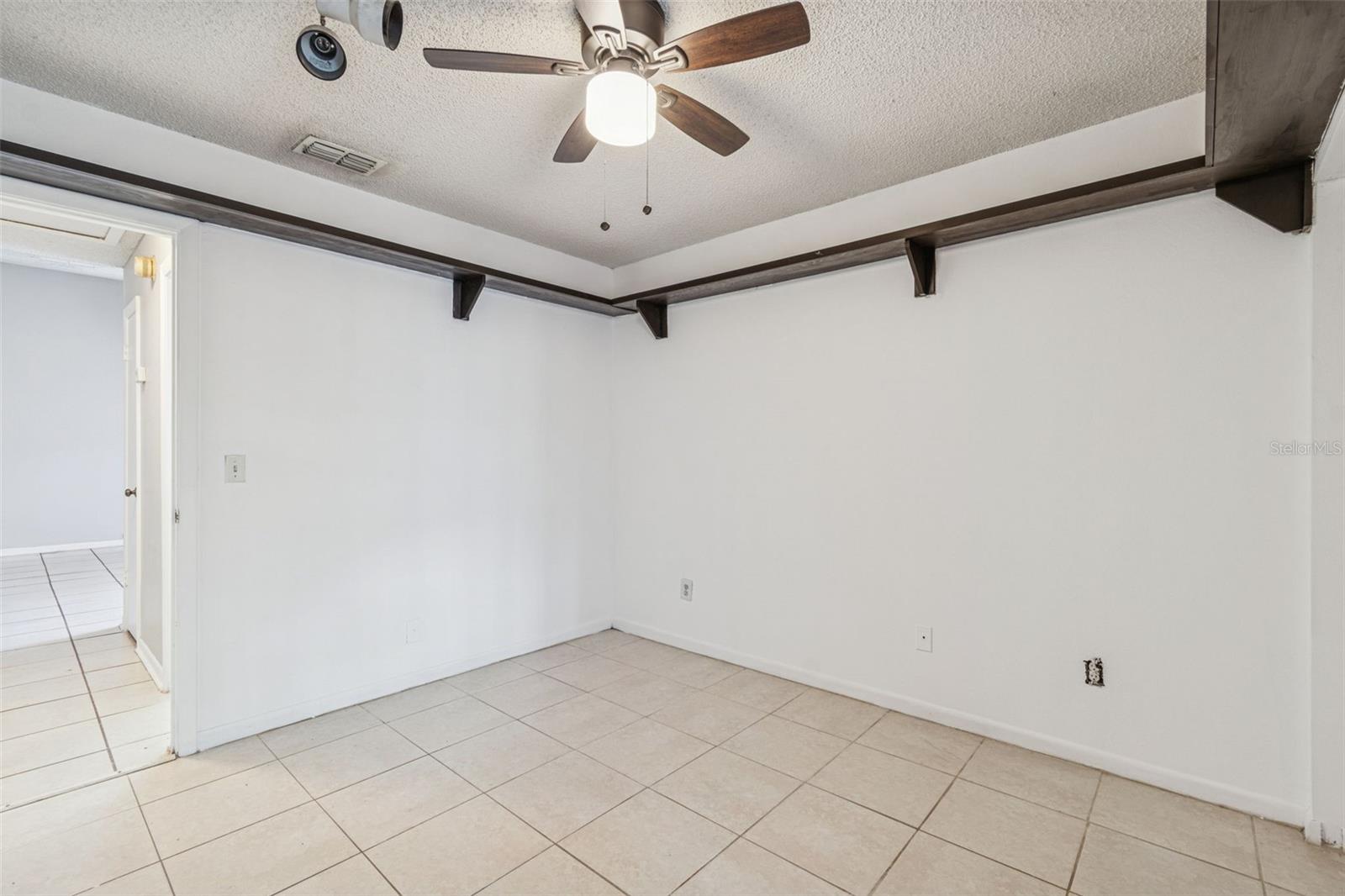 Image 17 of 96 For 1930 Gregory Drive