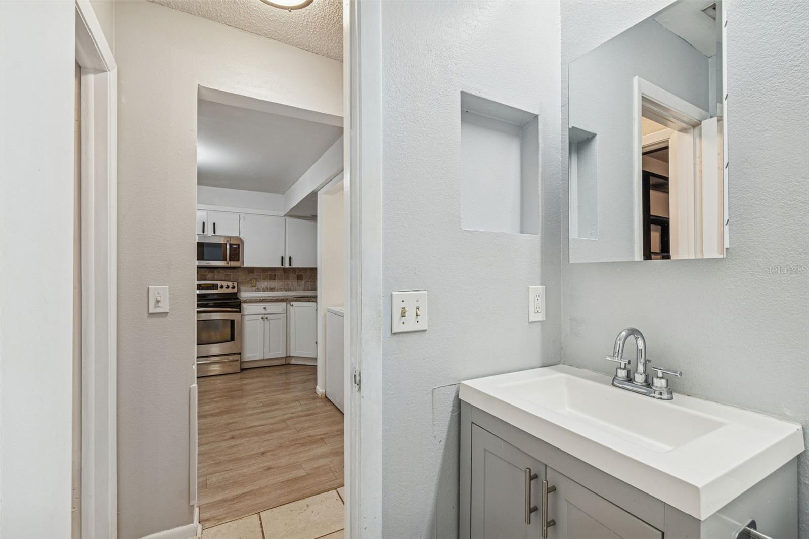 Image 19 of 96 For 1930 Gregory Drive