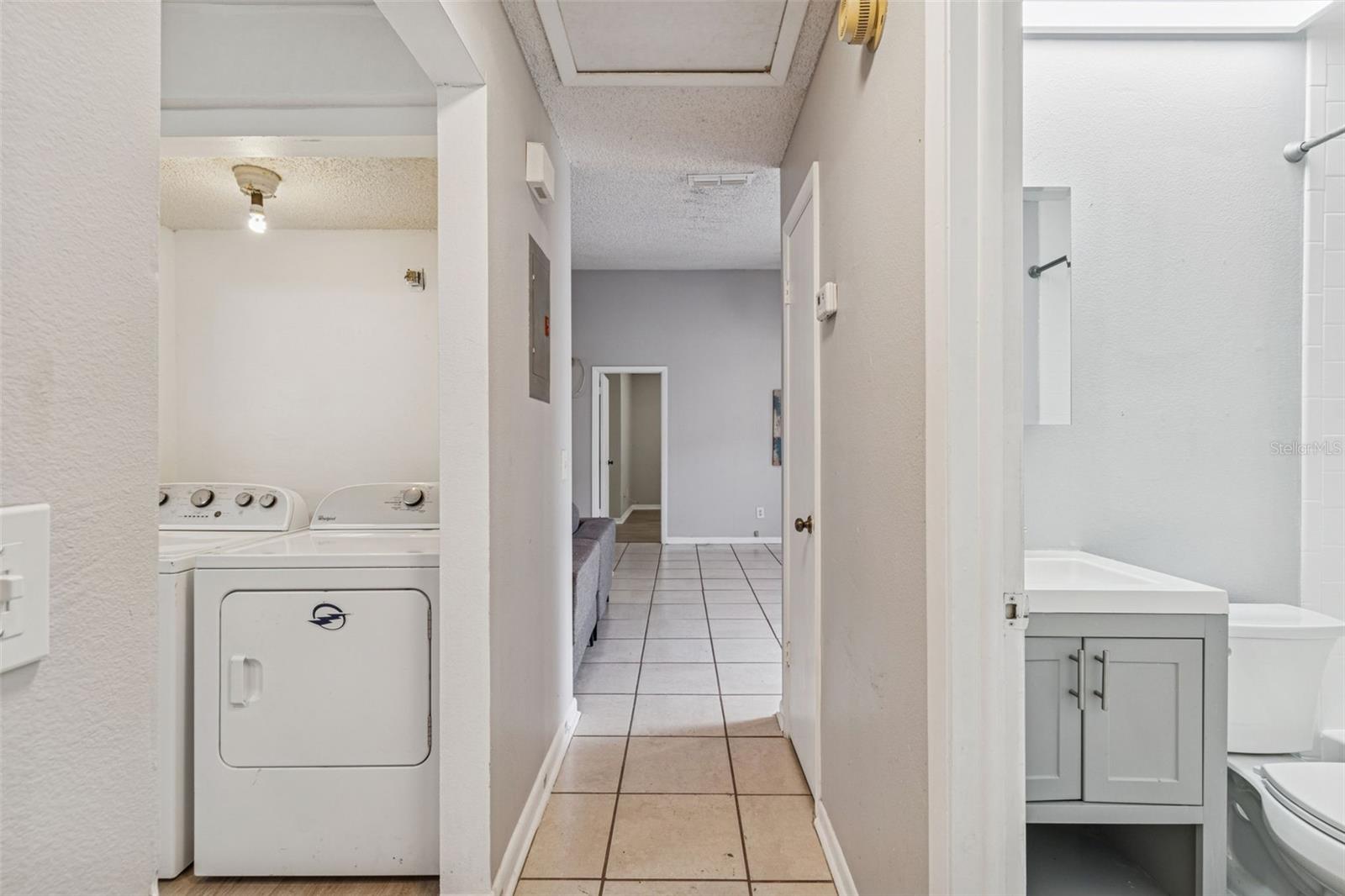 Image 22 of 96 For 1930 Gregory Drive