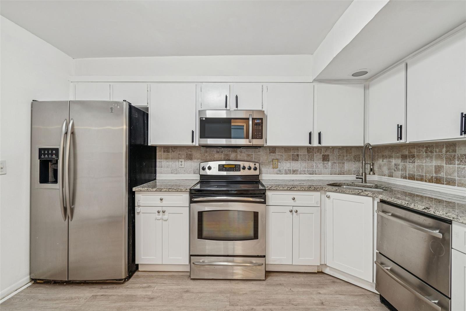 Image 41 of 96 For 1930 Gregory Drive