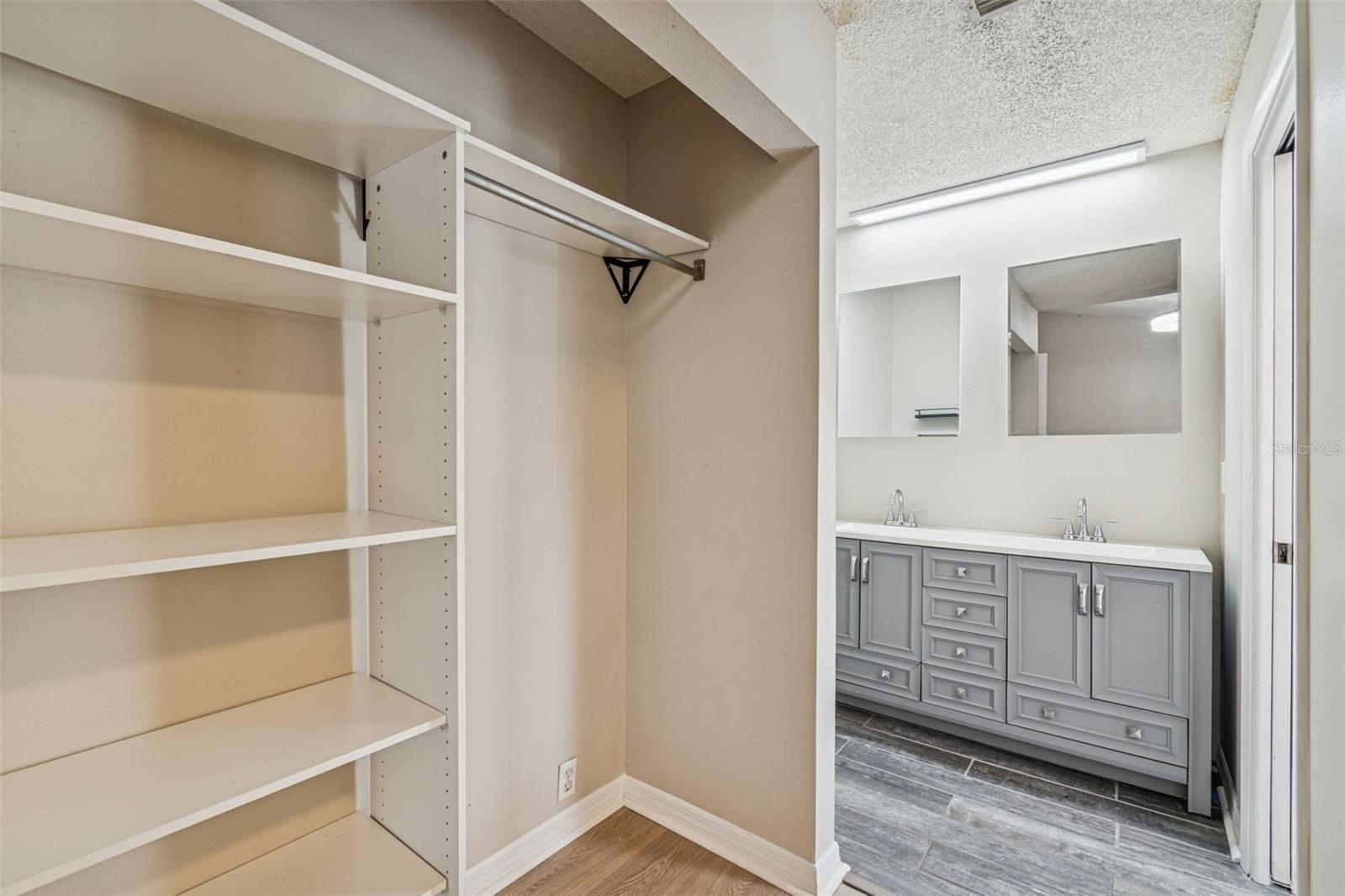 Image 48 of 96 For 1930 Gregory Drive