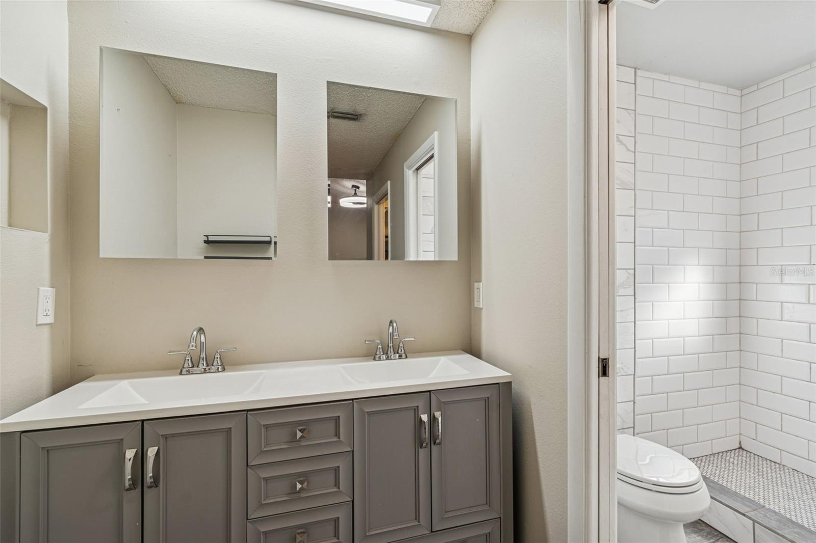 Image 53 of 96 For 1930 Gregory Drive